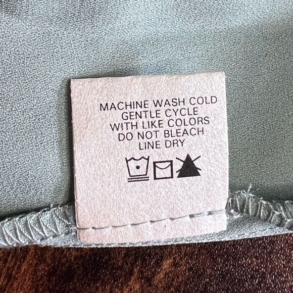 REVOLVE Krisa Lightweight Summer Shorts in Blue with Floral Print. Medium. NWT! - Picture 11 of 16